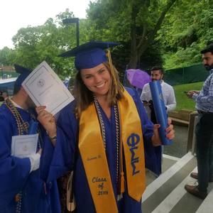 Meet your Posher, Avery